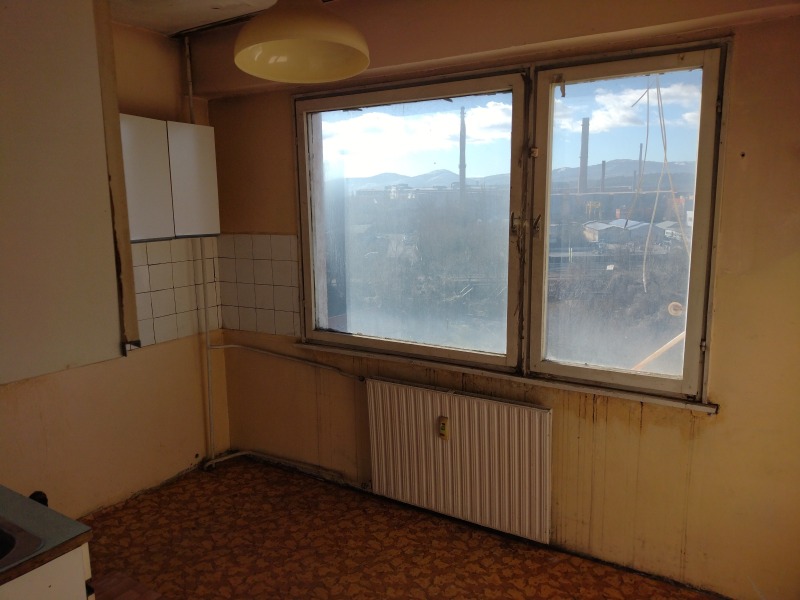 Продава 1-СТАЕН, гр. Перник, Изток, снимка 12 - Апартаменти - 53116716