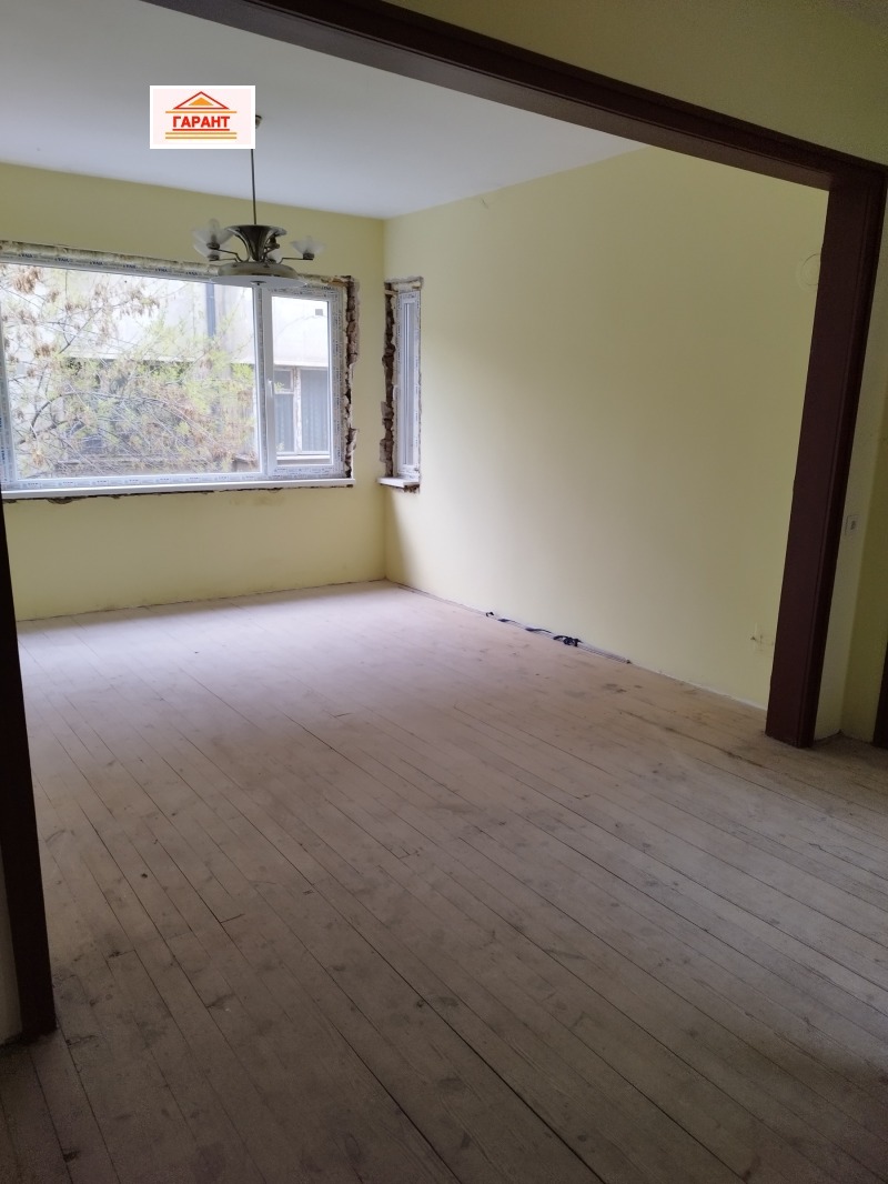 Продаја  3 спаваће собе Плевен , Идеален центар , 142 м2 | 28348572 - слика [2]