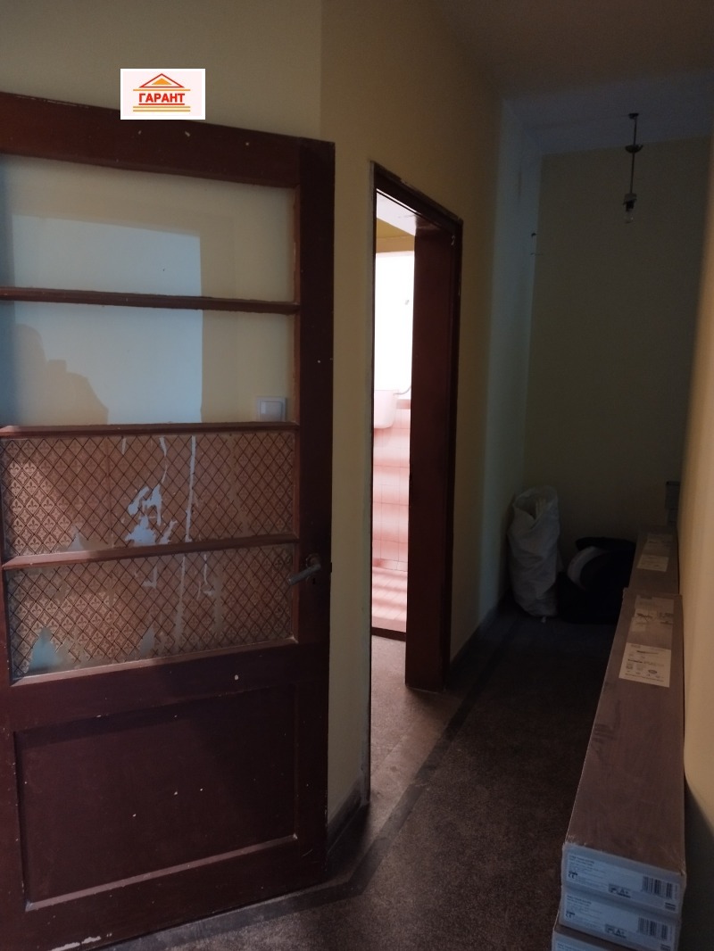 Продаја  3 спаваће собе Плевен , Идеален центар , 142 м2 | 28348572 - слика [10]