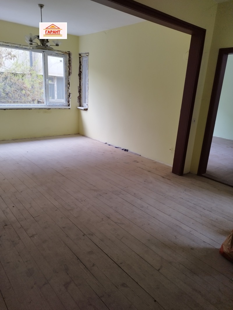 Продаја  3 спаваће собе Плевен , Идеален центар , 142 м2 | 28348572 - слика [9]