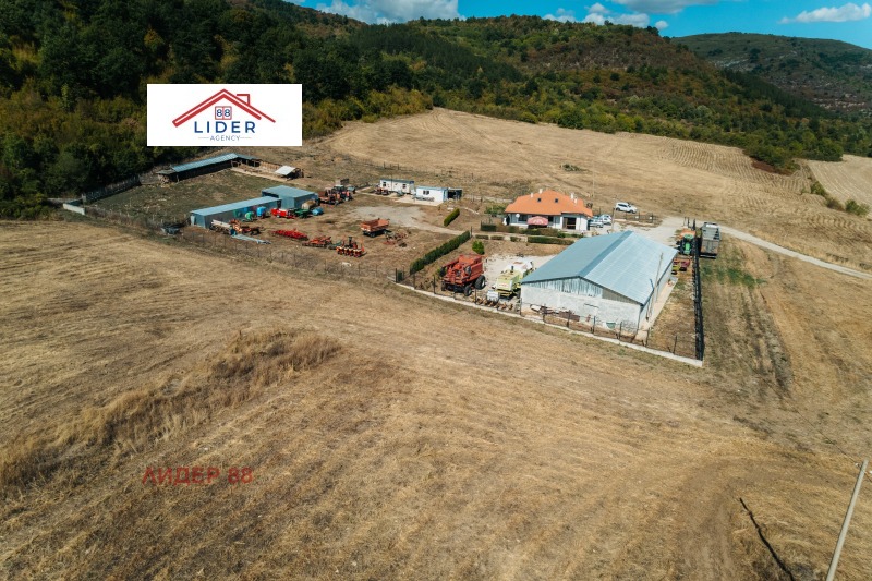 Продава КЪЩА, с. Гложене, област Ловеч, снимка 13 - Къщи - 53073227