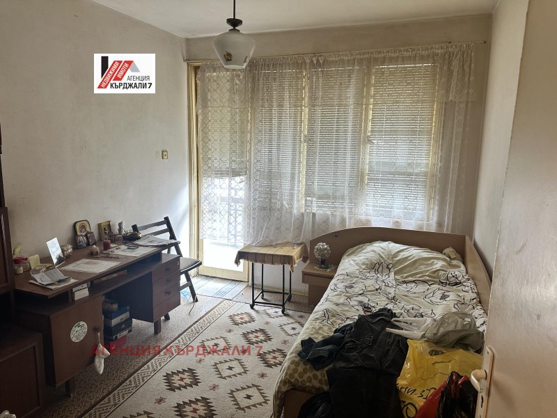 Продава КЪЩА, гр. Кърджали, Байкал, снимка 2 - Къщи - 53522951