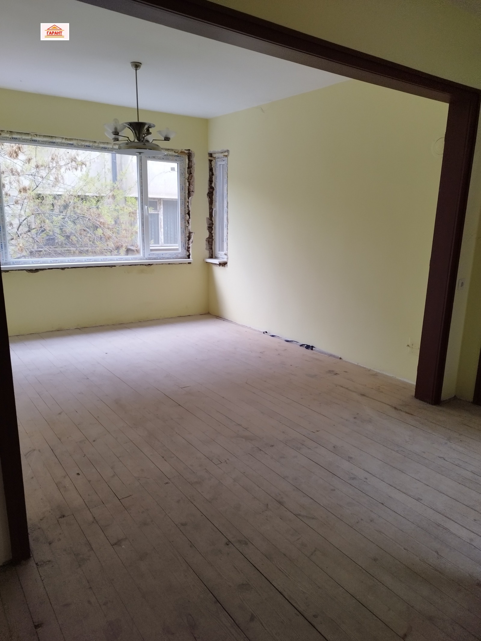 Продава 4-СТАЕН, гр. Плевен, Идеален център, снимка 2 - Апартаменти - 50598706