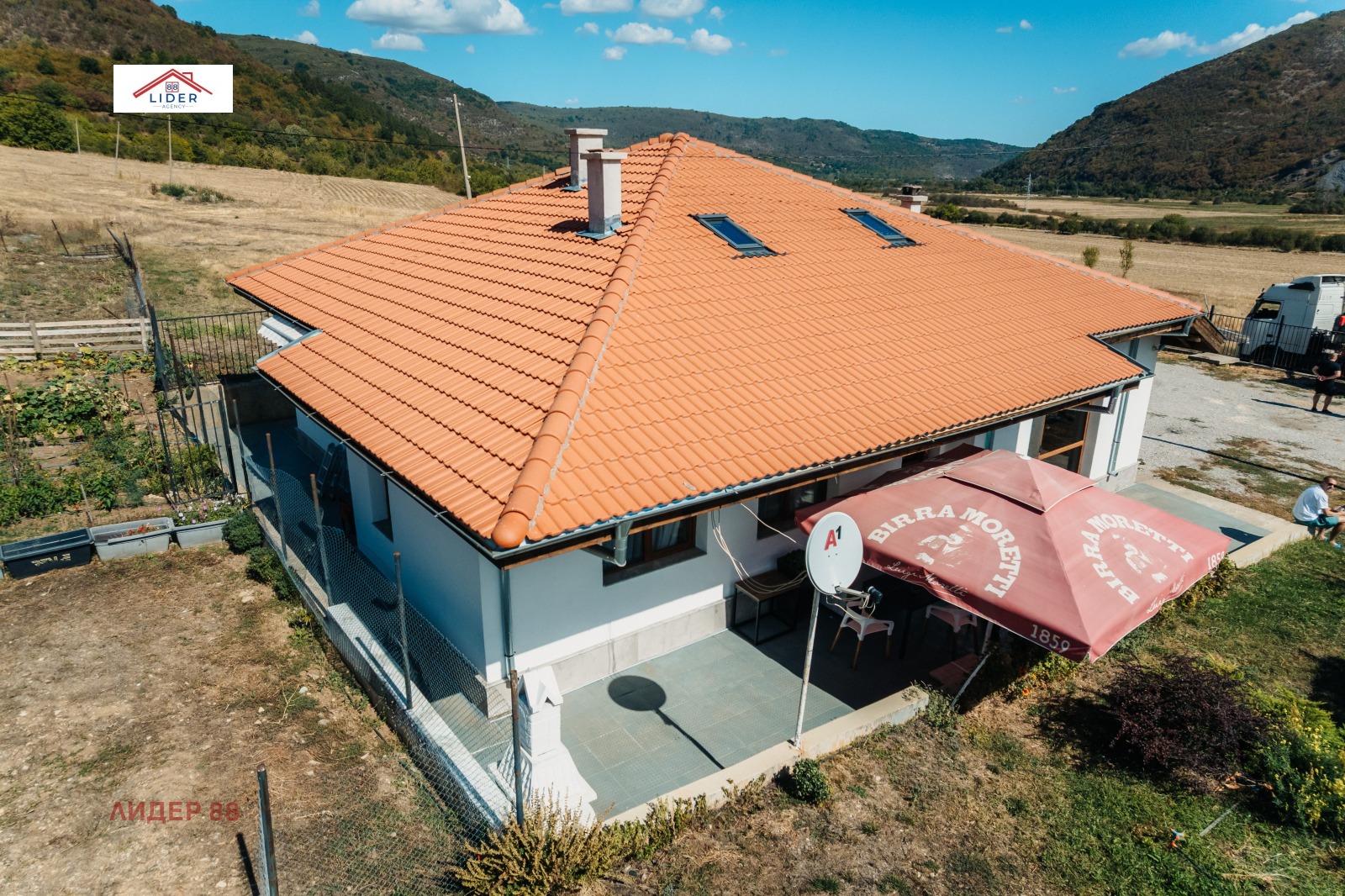 Продава КЪЩА, с. Гложене, област Ловеч, снимка 2 - Къщи - 53073227