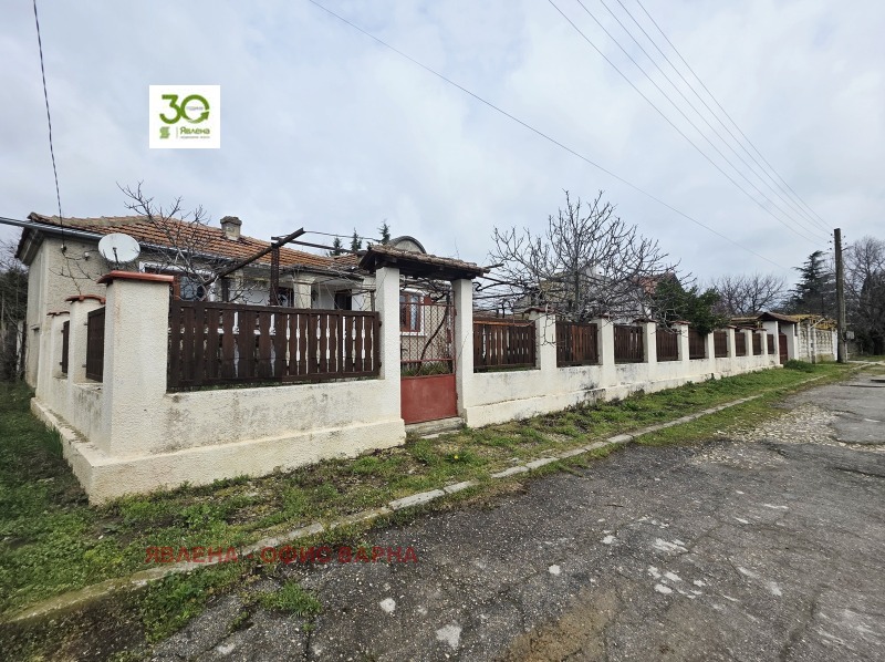 Продава КЪЩА в област Варна, с. Осеново - 114 кв.м / 119 000 € » 232 743.77 лв., ЯВЛЕНА - ОФИС ВАРНА