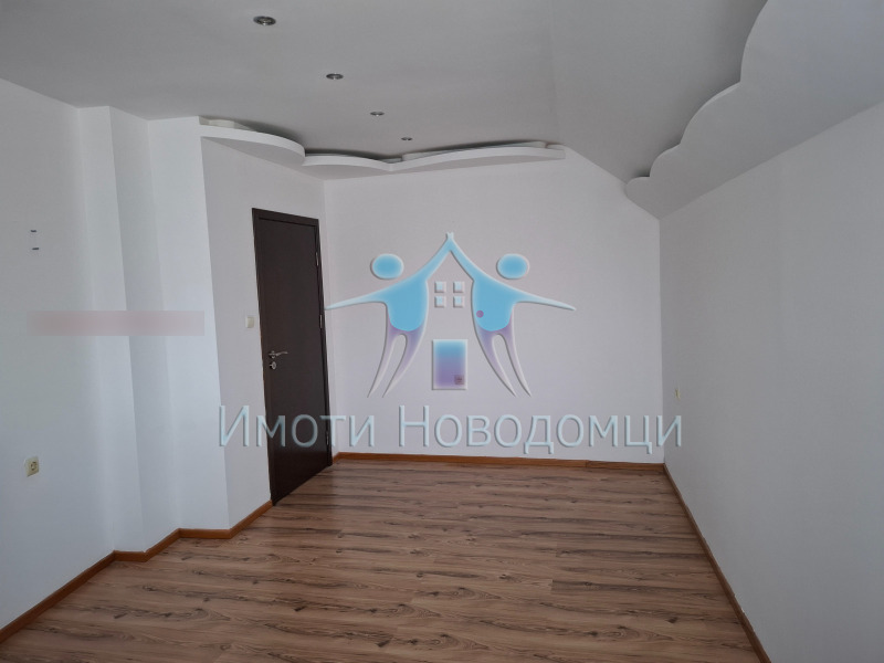 Продава 3-СТАЕН, гр. Шумен, Болницата, снимка 2 - Aпартаменти - 48529073