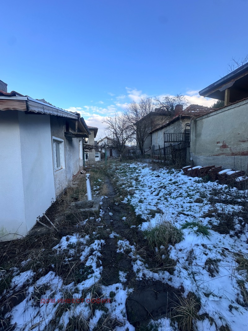 Продава КЪЩА, гр. Перник, Калкас, снимка 16 - Къщи - 53132378