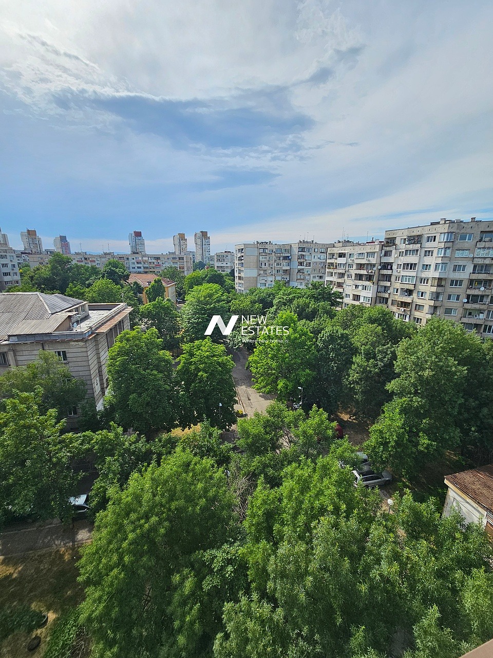 Продава  3-стаен град София , Света Троица , 90 кв.м | 48608170