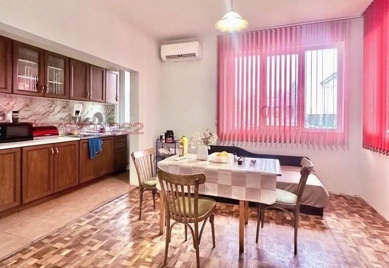 Продава 3-СТАЕН, гр. София, Красно село