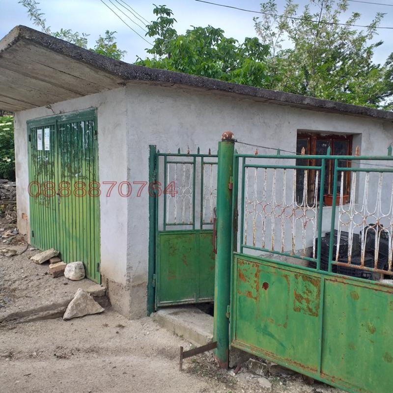 Продава КЪЩА, с. Бресте, област Плевен, снимка 2 - Къщи - 52785767