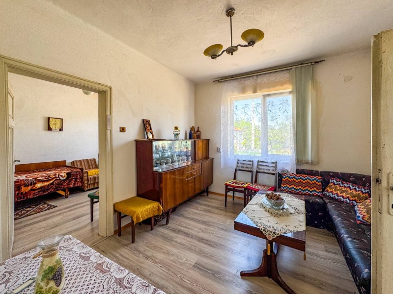 Продава КЪЩА, гр. Средец, област Бургас, снимка 2 - Къщи - 52074743