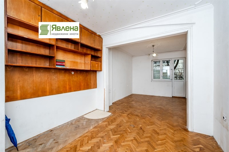 Продава 3-СТАЕН, гр. София, Медицинска академия, снимка 2 - Апартаменти - 52489772