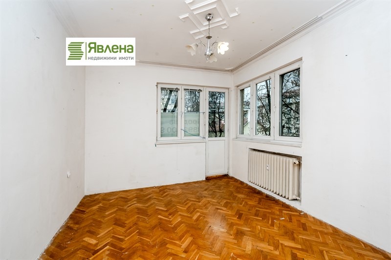 Продава 3-СТАЕН, гр. София, Медицинска академия, снимка 3 - Апартаменти - 52489772