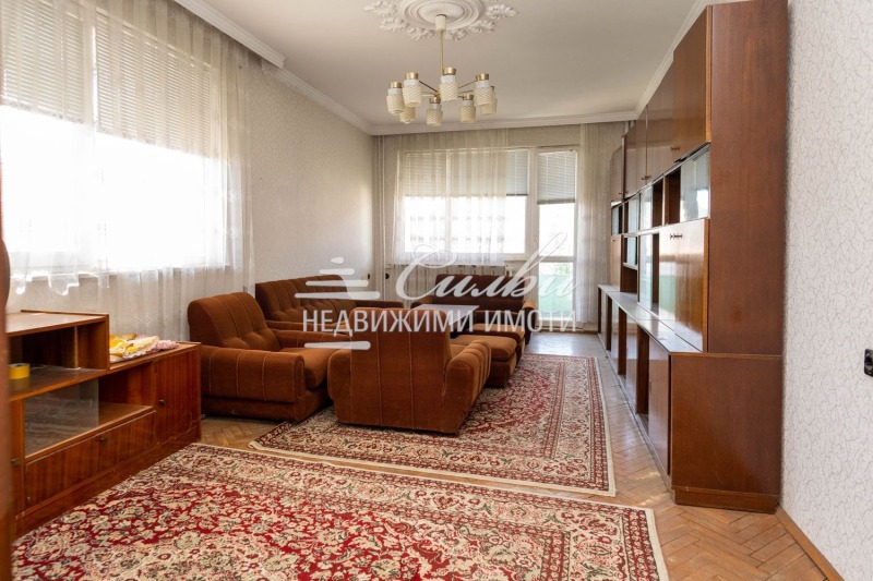 Продава  Многостаен град Шумен , Военно училище , 142 кв.м | 78245529