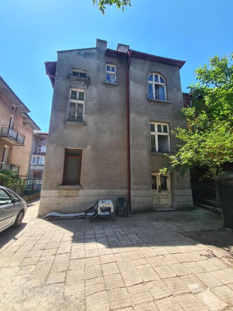 Продава  Етаж от къща, град Хасково, Училищни • 66 468 EUR • ID 29096587 — holmes.bg - [1] 