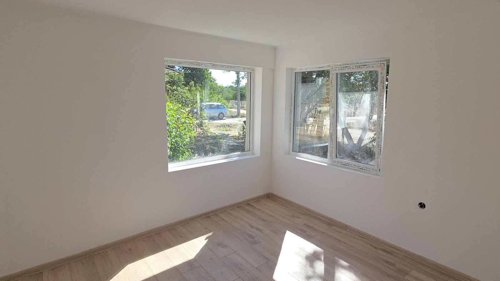 Продава КЪЩА, с. Червенци, област Варна, снимка 7 - Къщи - 55410897