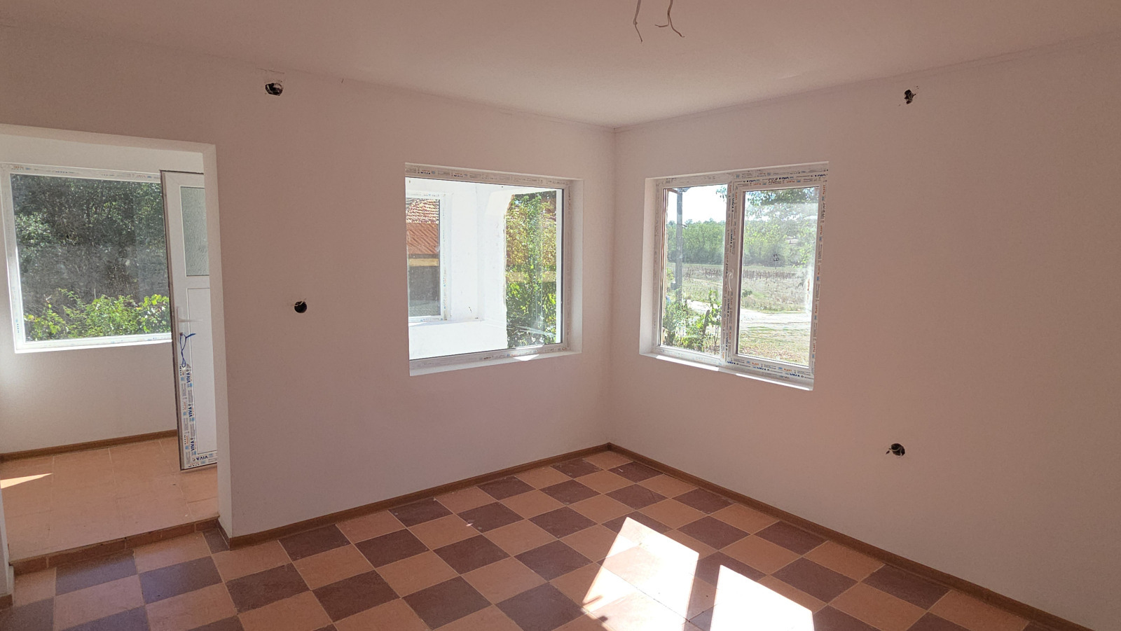 Продава КЪЩА, с. Червенци, област Варна, снимка 13 - Къщи - 55410897