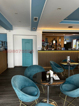 Bar; kawiarnia Briz, Warna 12