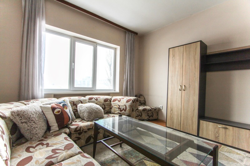 De vânzare  1 dormitor Sofia , Oboriște , 75 mp | 38322497