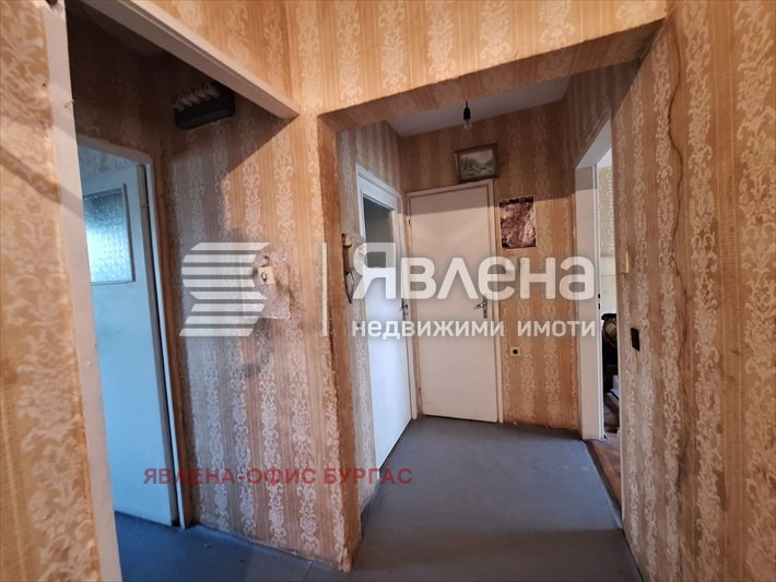 Продава 3-СТАЕН, гр. Бургас, Изгрев, снимка 3 - Апартаменти - 52998338