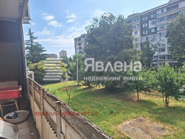 Продава 3-СТАЕН, гр. Бургас, Изгрев, снимка 2 - Апартаменти - 52998338