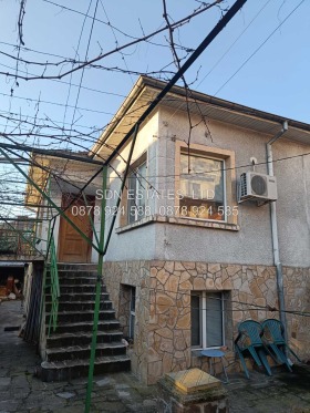 Ev Kazanlak, bölge Stara Zagora