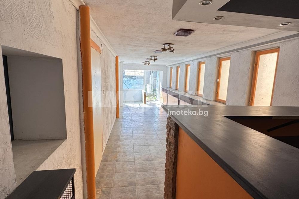 Продава ГАРАЖ, ПАРКОМЯСТО, гр. Варна, Левски 1, снимка 7 - Гаражи и паркоместа - 53614945