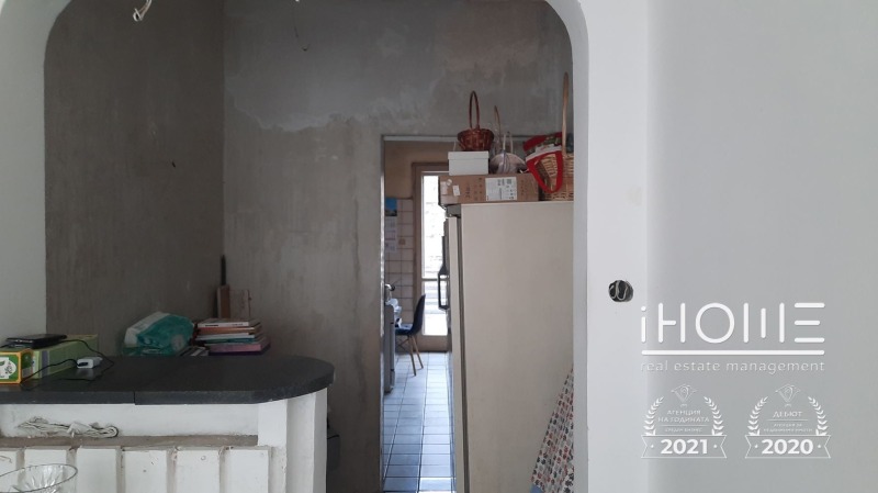 En venta  3 dormitorios Sofia , Tsentar , 140 metros cuadrados | 60939520 - imagen [2]