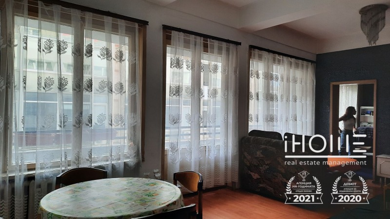 En venta  3 dormitorios Sofia , Tsentar , 140 metros cuadrados | 60939520 - imagen [5]