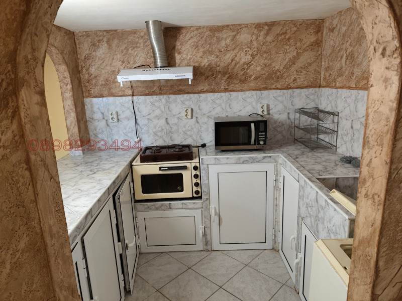 Продава КЪЩА, с. Блатец, област Сливен, снимка 2 - Къщи - 53114040