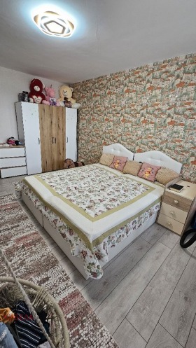 1 Schlafzimmer Radomir, region Pernik 12