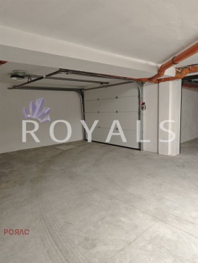 ГАРАЖ, ПАРКОМЯСТО, 35 m2