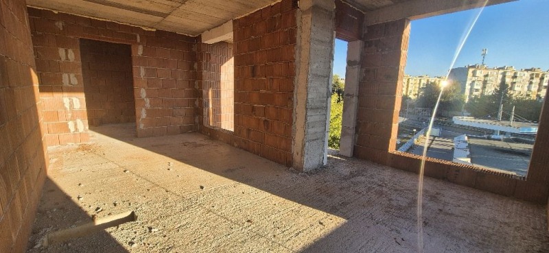Продава  3-стаен град Перник , Изток , 90 кв.м | 37350144 - изображение [15]