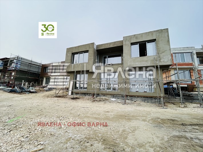 Продава КЪЩА, гр. Варна, м-т Акчелар, снимка 3 - Къщи - 48242479