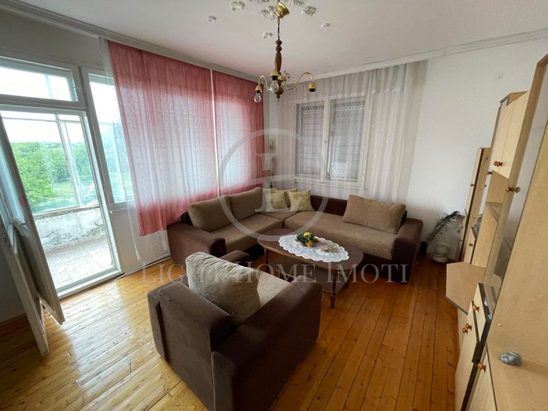 Eladó  Ház emelete Plovdiv , Proslav , 169 négyzetméter | 35971754
