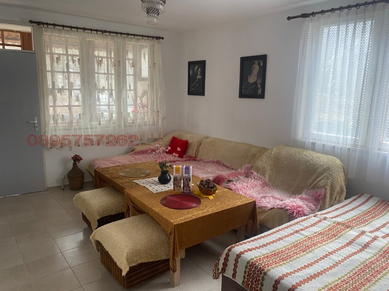 Продава КЪЩА, с. Трънито, област Габрово, снимка 8 - Къщи - 53265960