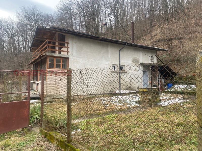 Продава КЪЩА, с. Трънито, област Габрово