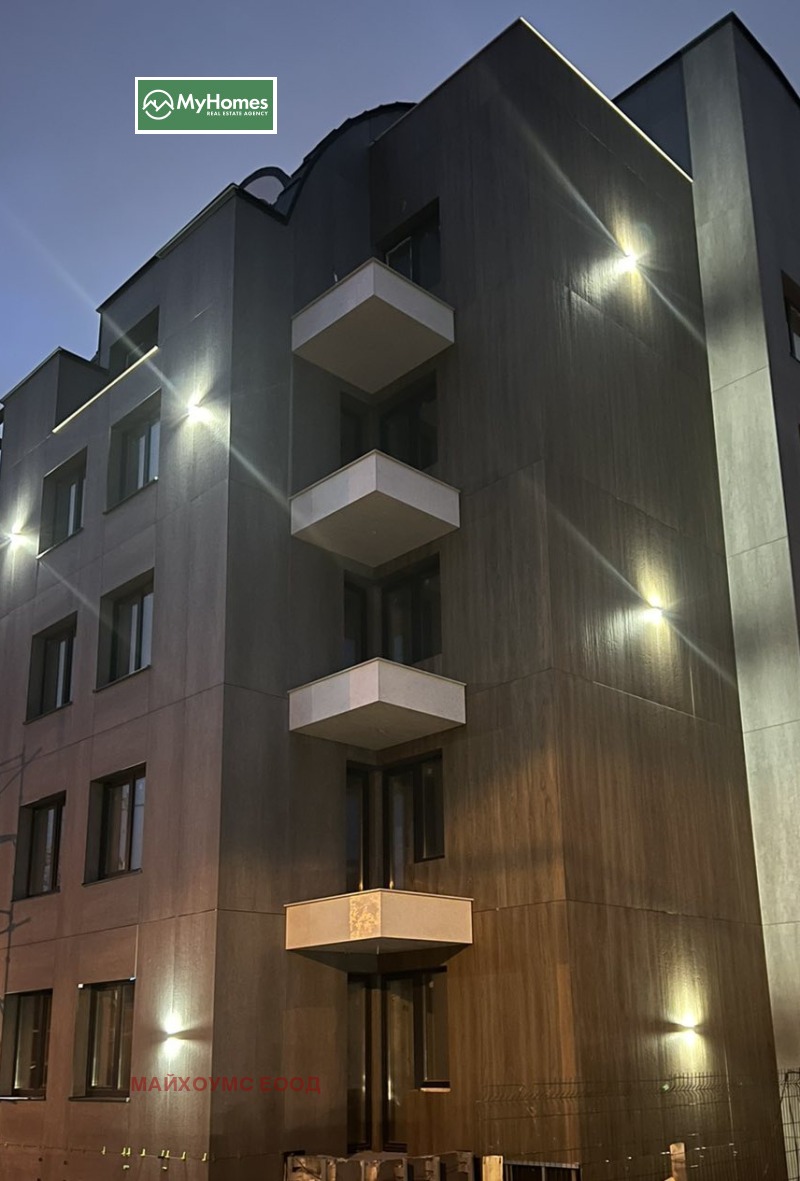 Продава 2-СТАЕН в град София, Бъкстон - 150 кв.м / 355 230 € » 694 769.49 лв., МАЙХОУМС ЕООД