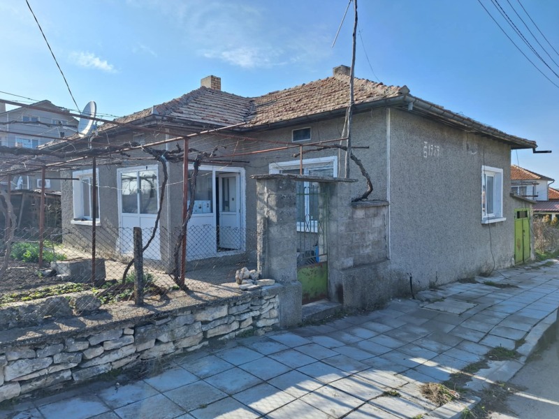 Продава КЪЩА, с. Хитрино, област Шумен, снимка 3 - Къщи - 52800991