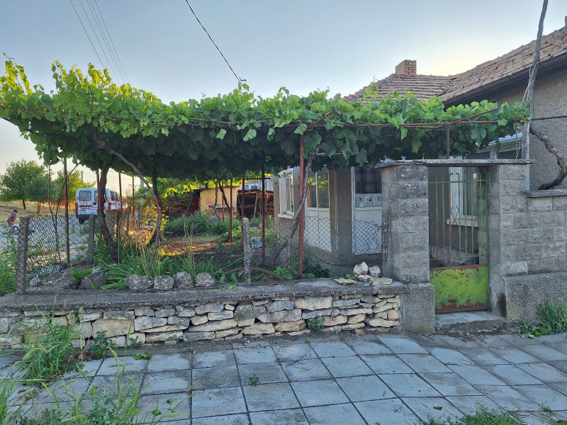 Продава КЪЩА, с. Хитрино, област Шумен, снимка 13 - Къщи - 52800991