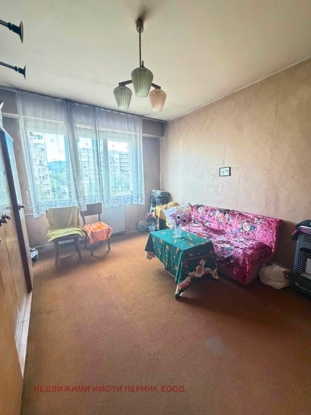 Продава 3-СТАЕН, гр. Перник, Изток