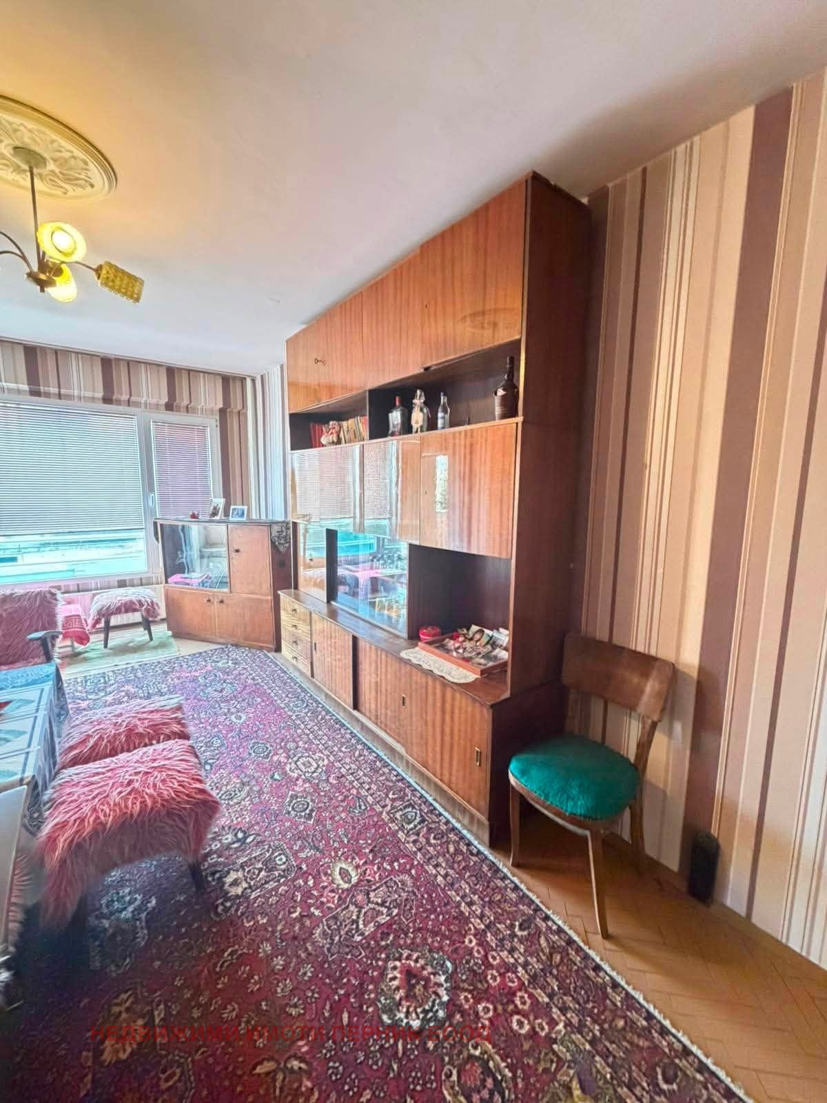 Продава 3-СТАЕН, гр. Перник, Изток, снимка 5 - Апартаменти - 55422640