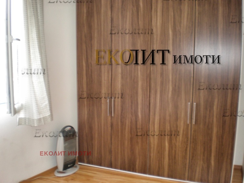 Продава 2-СТАЕН, гр. София, Гоце Делчев, снимка 2 - Aпартаменти - 48249349