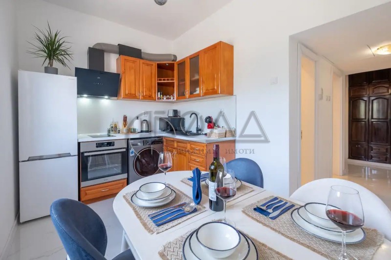 Продава  3-стаен, град София, Център •  288 000 EUR • ID 99686619 — holmes.bg - [1] 