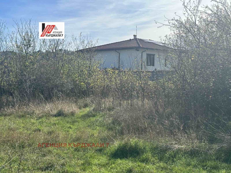 Продава ПАРЦЕЛ, с. Пчеларово, област Кърджали