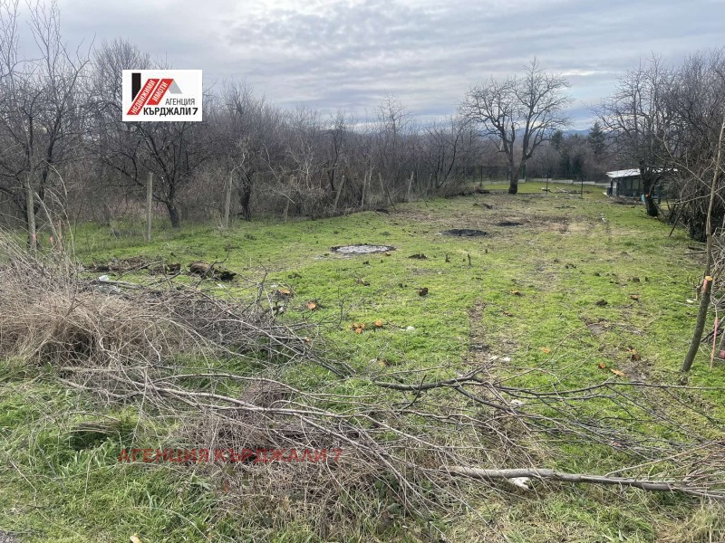 Продава ПАРЦЕЛ, с. Пчеларово, област Кърджали