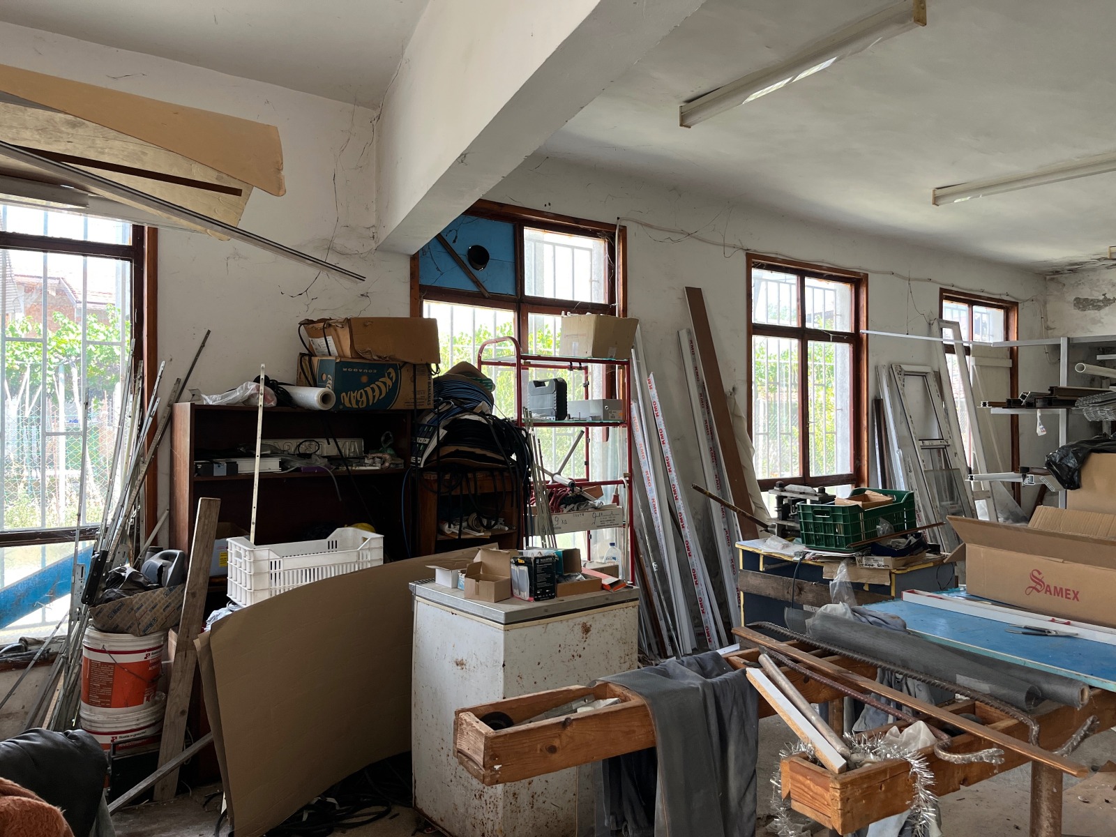 Продава МАГАЗИН, гр. Айтос, област Бургас, снимка 3 - Магазини - 56199252