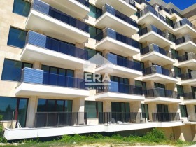 2 bedroom m-t Alen mak, Varna 1