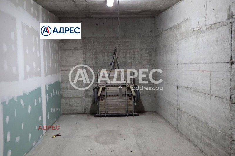 Продава ГАРАЖ, ПАРКОМЯСТО, гр. Варна, Завод Дружба, снимка 3 - Гаражи и паркоместа - 52845212
