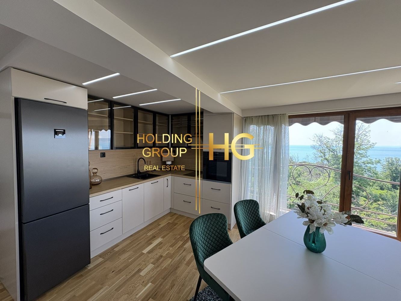 Продава 4-СТАЕН, гр. Варна, м-т Евксиноград